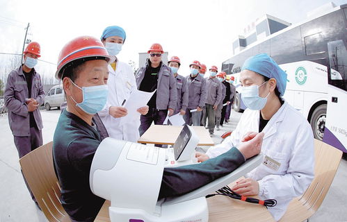 天門市創(chuàng)新推出“一站式”移動(dòng)健康體檢車，精準(zhǔn)服務(wù)農(nóng)民工健康